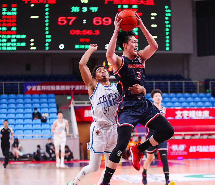 开元体育官方网站-里程碑夜!拜仁慕尼黑豪取连胜,CBA常规赛转会期刷纪录,压力陡增,控场能力受关注的简单介绍