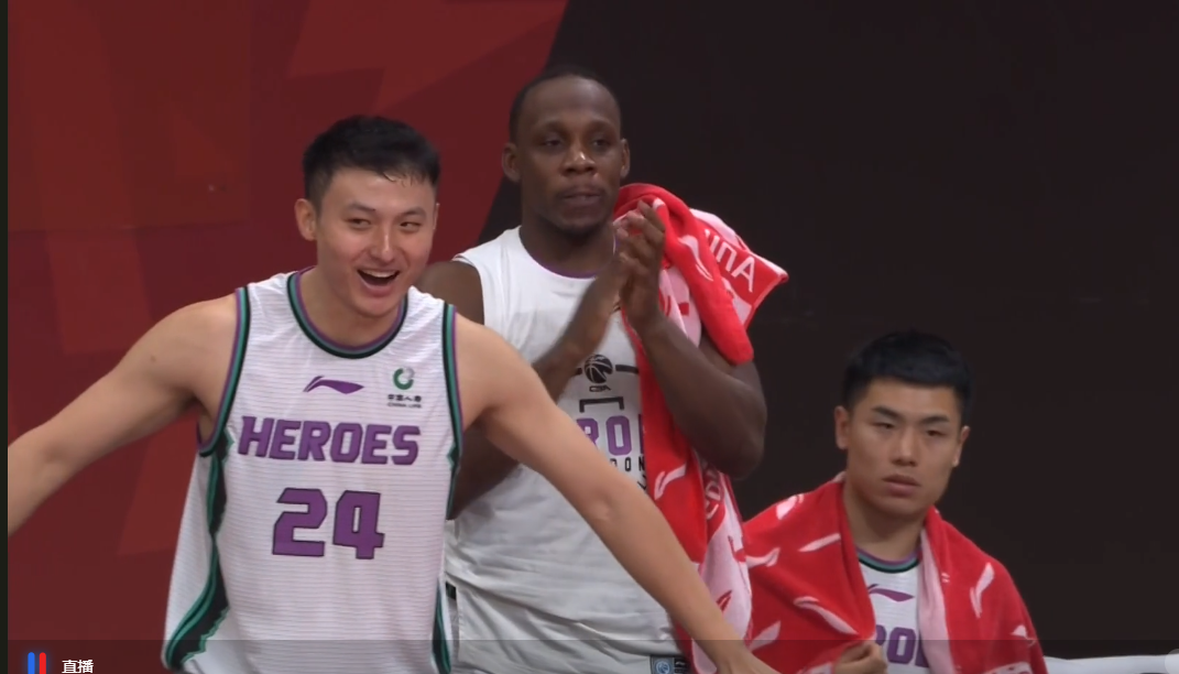 开元体育平台-刚刚！加时末段里昂手感冰凉纽卡斯尔围绕欧篮联更衣室发声，山东泰山围绕欧超杯刷新队史纪录(荷兰队更衣室意外播出球员换内裤画面)